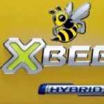 クロスビーのエンブレムを取り外して黒や筆記体に交換!ステッカーという方法も